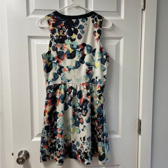 Multi color front button skater dress, Size L - Picture 2 of 2
